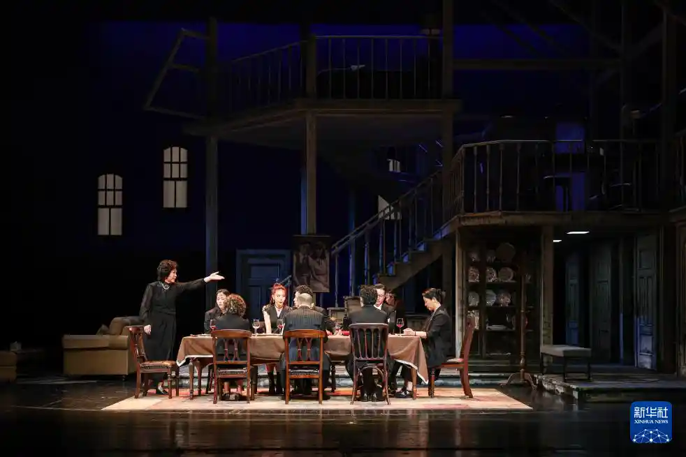 《小郡之秋》首演：外国戏剧的中国式新生