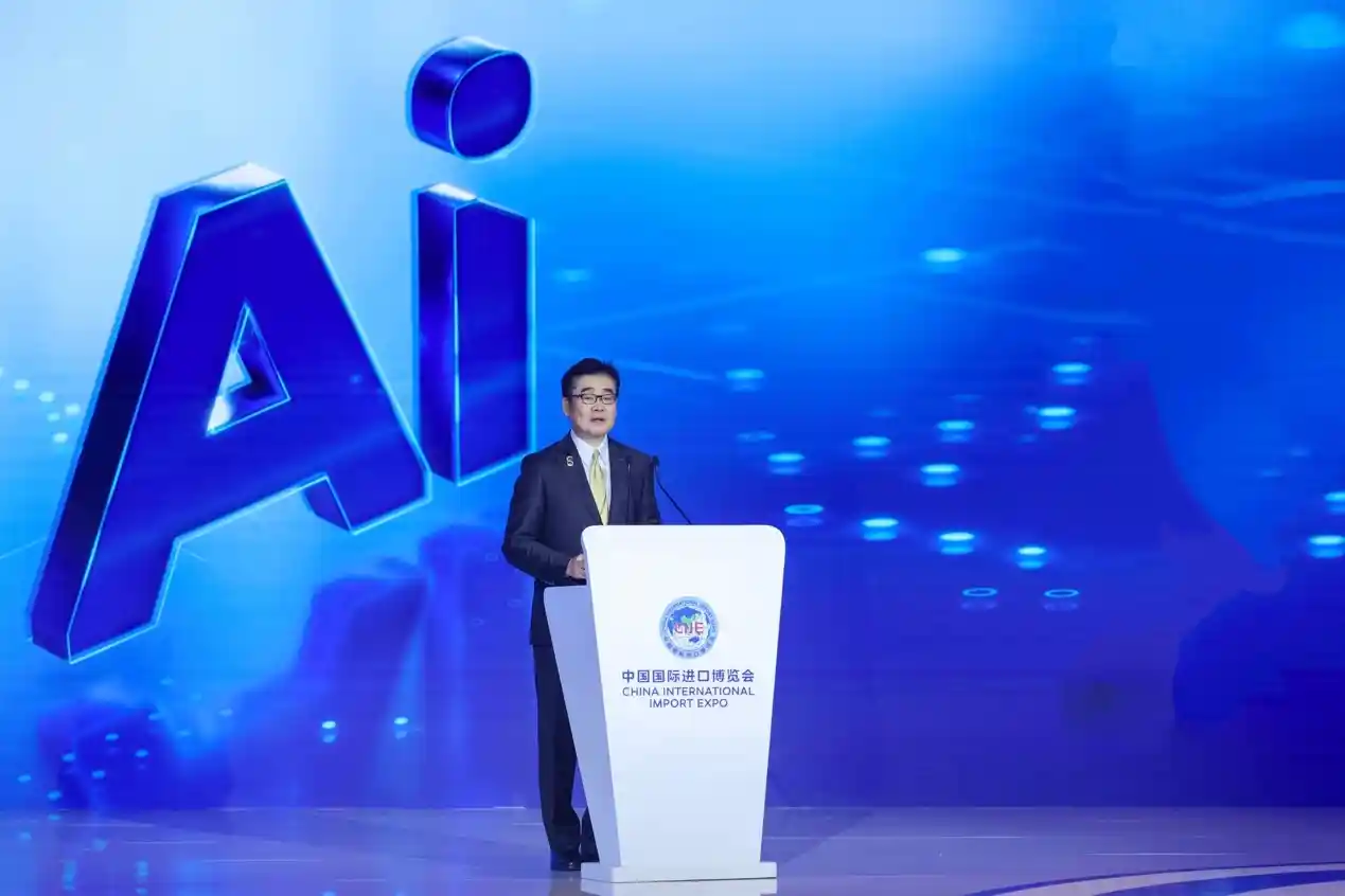 松下2025进博会：AI双翼驱动，智领中国未来