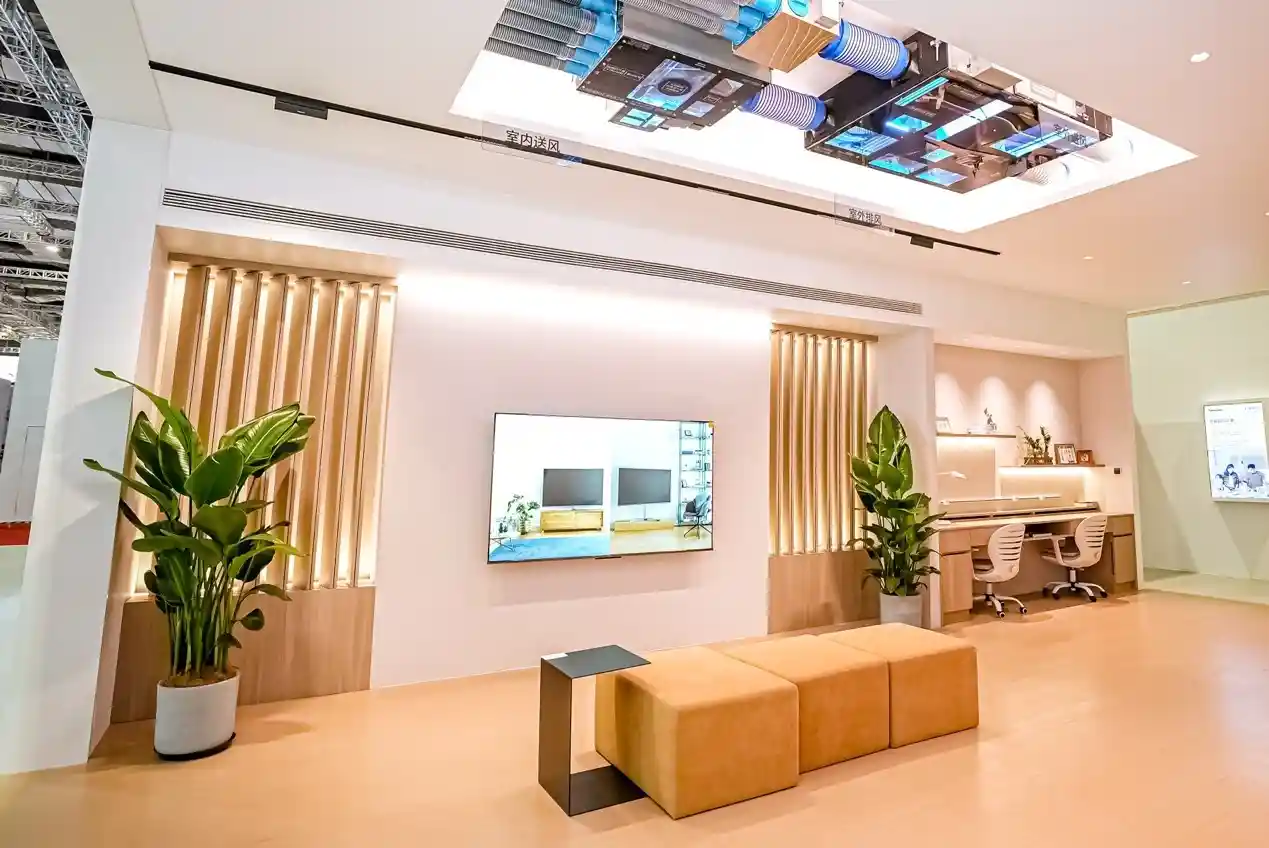 松下2025进博会：AI双翼驱动，智领中国未来