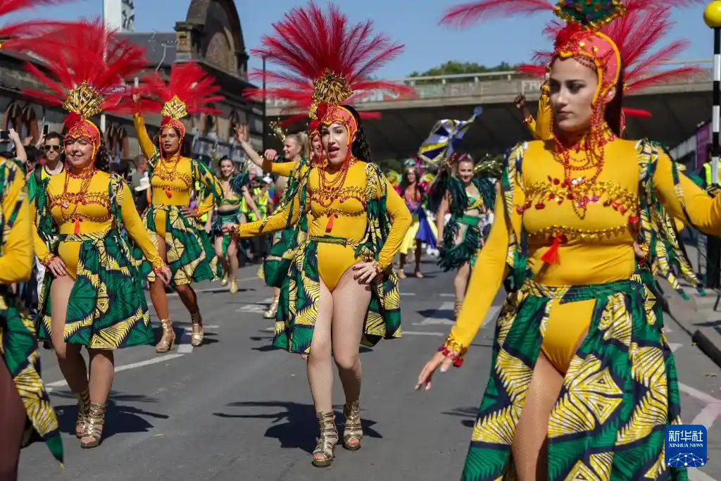 狂欢盛宴落幕!诺丁山街头派对点燃伦敦夏末激情