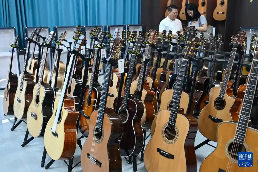 琴动松滋:一把吉他奏响中国产业新乐章