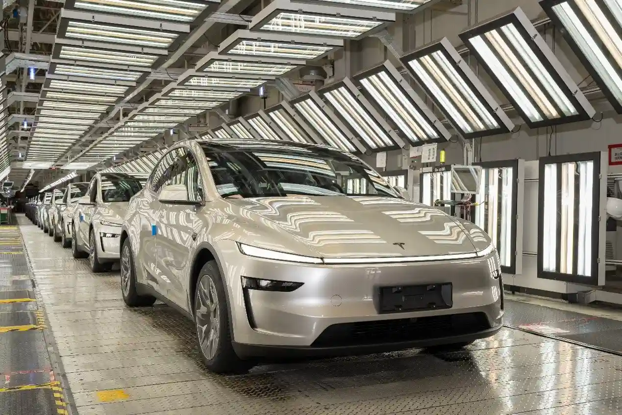 特斯拉震撼登陆2025电博会：开启可持续富足新时代