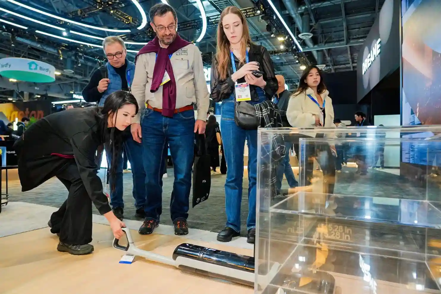 追觅洗地机CES惊艳亮相，颠覆行业洗界新标准