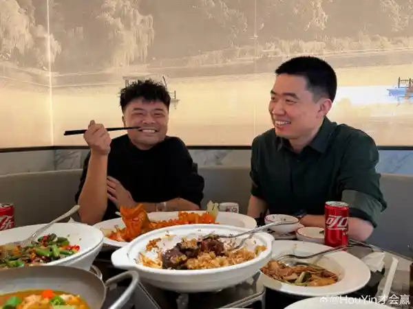 李想赴浙江海盐宴请救人车主：理想汽车再掀暖心风暴