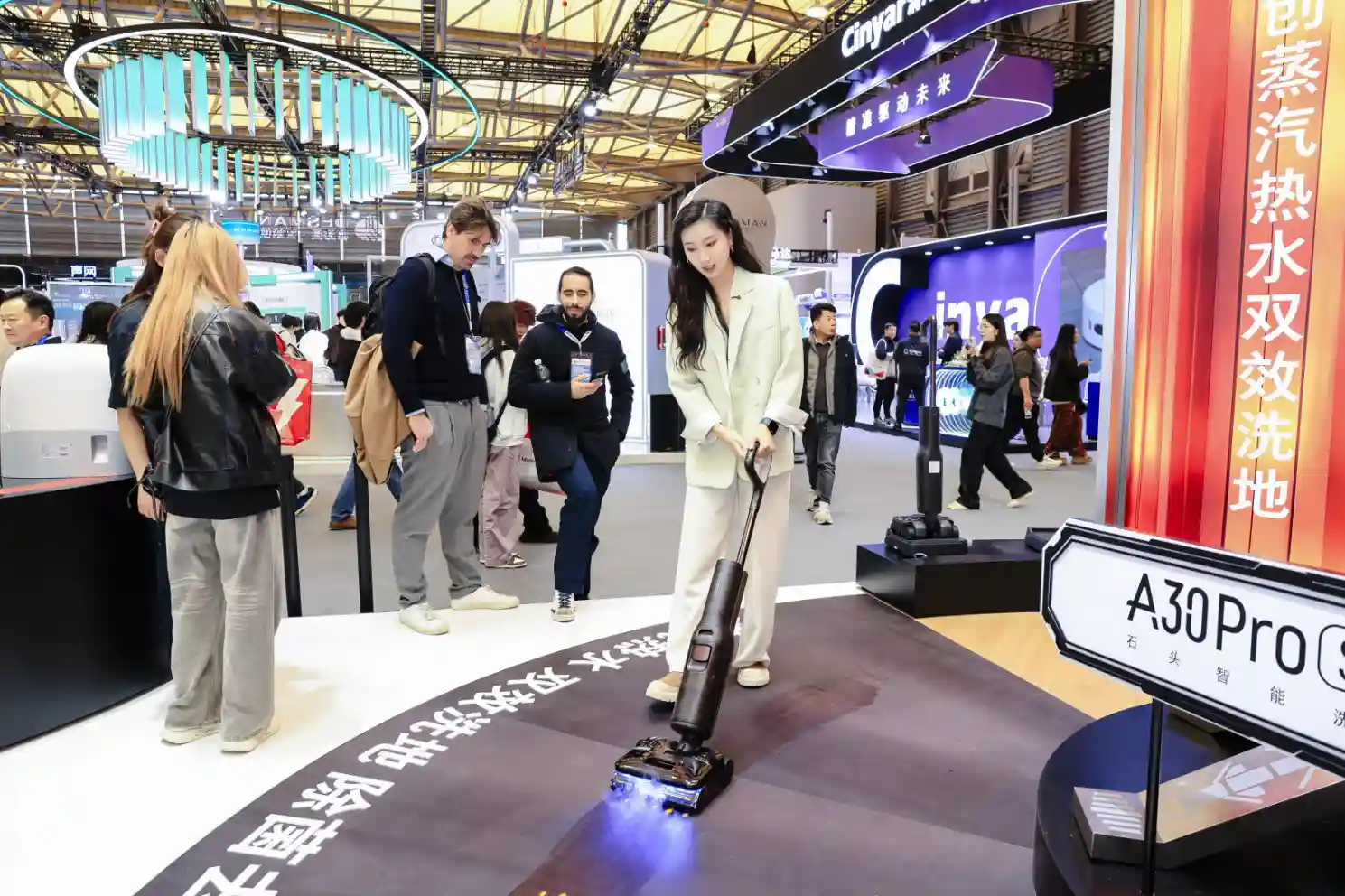 AWE2026引爆清洁新革命，石头科技重新定义家庭地面清洁未来