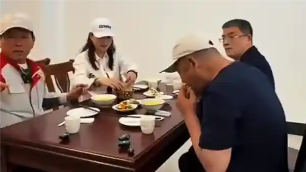 于东来豪掷百万再订100台坦克700,送员工彰显硬核情怀